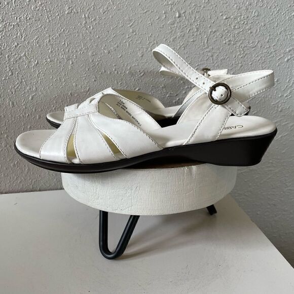 Cabin Creek White Sandals Size 10M EUC - Picture 2 of 7